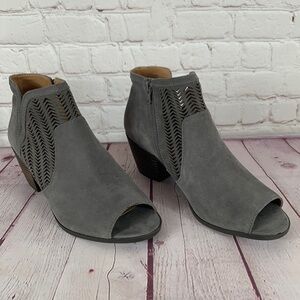 LUCKY Brand LK-Bahrie Titanium Oiled Suede Shootie Wide Width Size 9.5